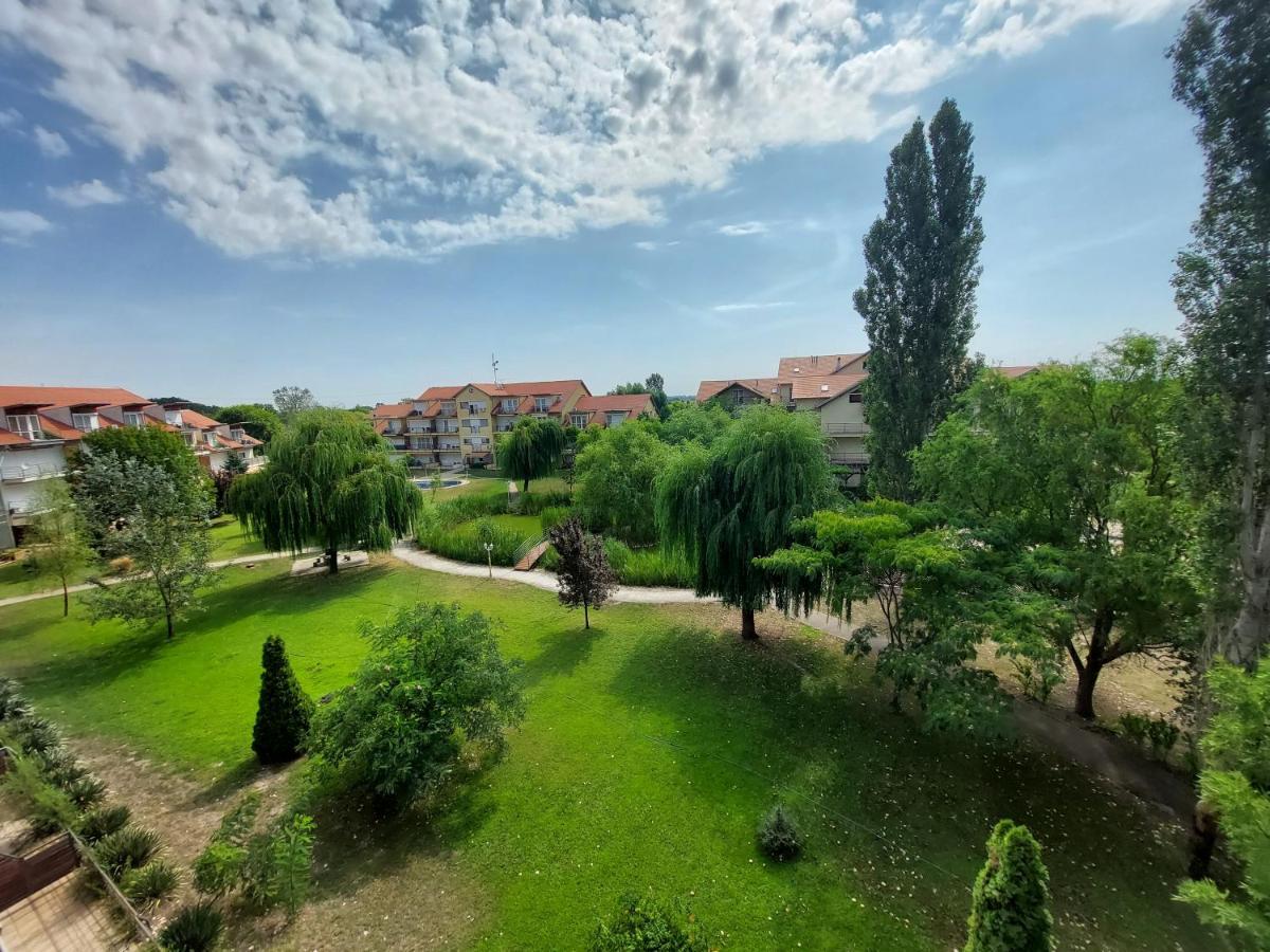 Cserke Napfény Apartman Cserkeszőlő Esterno foto