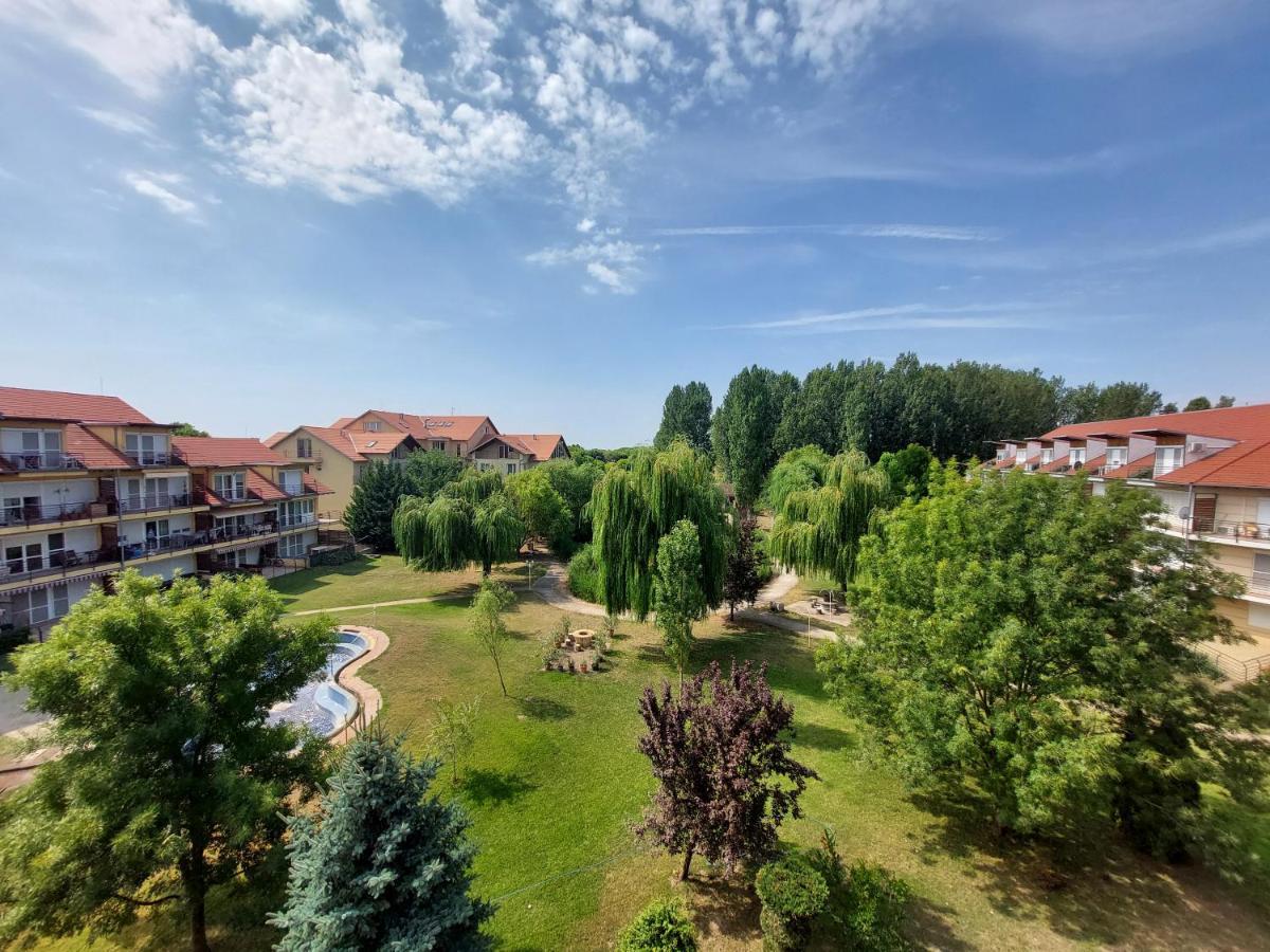 Cserke Napfény Apartman Cserkeszőlő Esterno foto
