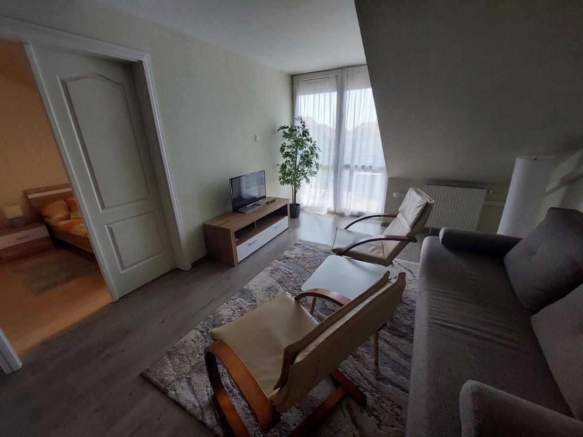 Cserke Napfény Apartman Cserkeszőlő Esterno foto